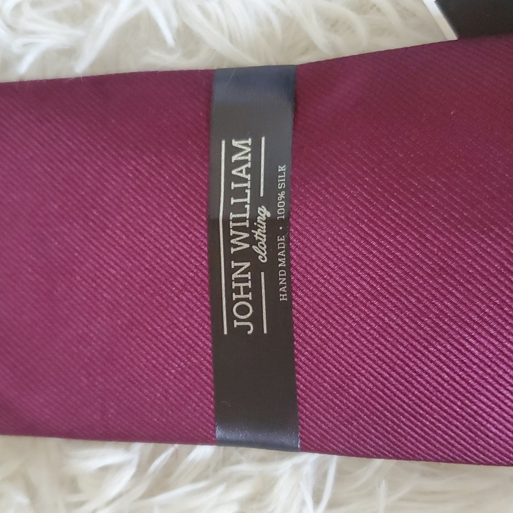 100% Silk Burgundy Handmade Neck Tie NEW - Picture 3 of 4